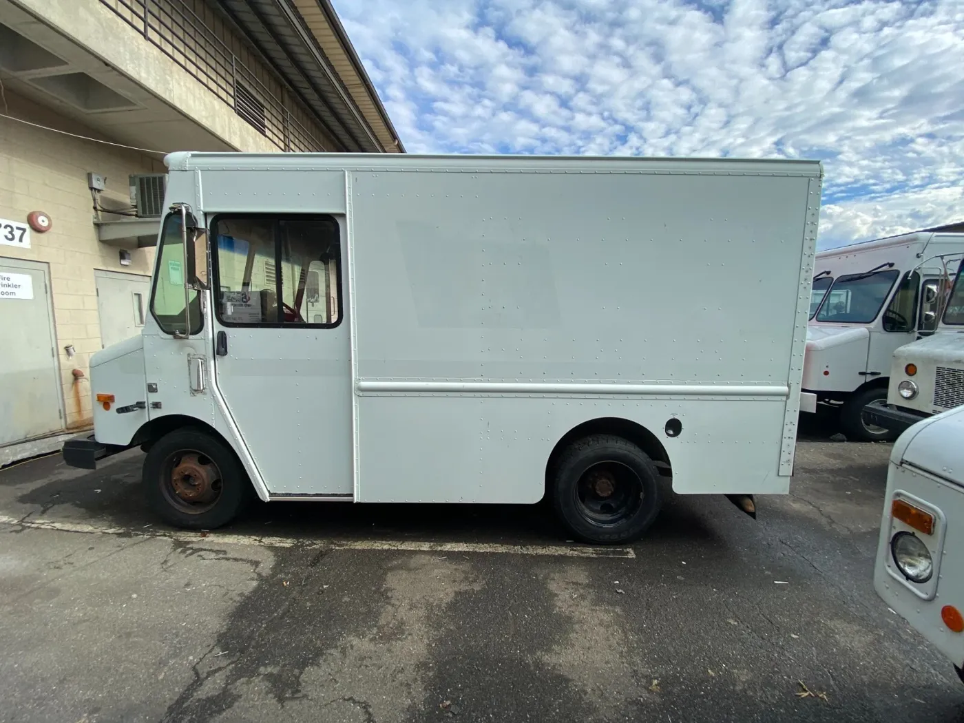 Fully New Equipped 2004 Step Van Food Truck – Launch Your Culinary Business