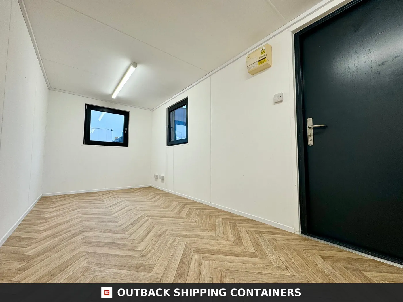 21x8ft Office Container – 6m Cabin / Container – Portable Building