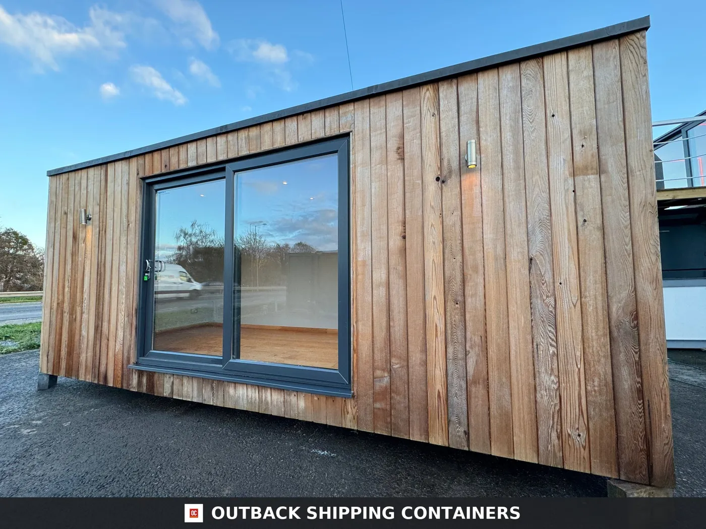20x8ft — CUSTOM SHIPPING CONTAINER CONVERSION — Portable Building — Office — No 1064